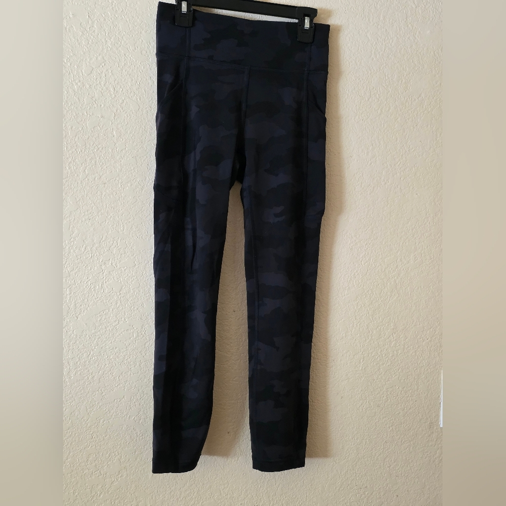 Lululemon Black Camo High-Rise Leggings Size 4